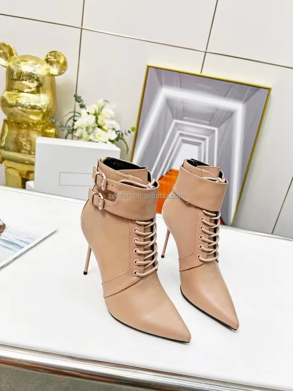 2024 Hot Factory Customization Famous Brand High Quality Luxury Women's Lace-Up Combat Boot