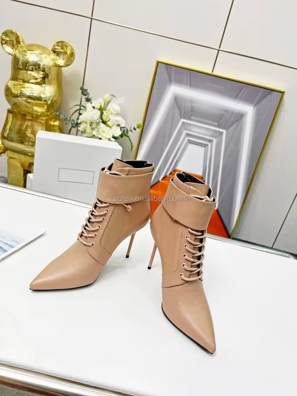 2024 Hot Factory Customization Famous Brand High Quality Luxury Women's Lace-Up Combat Boot