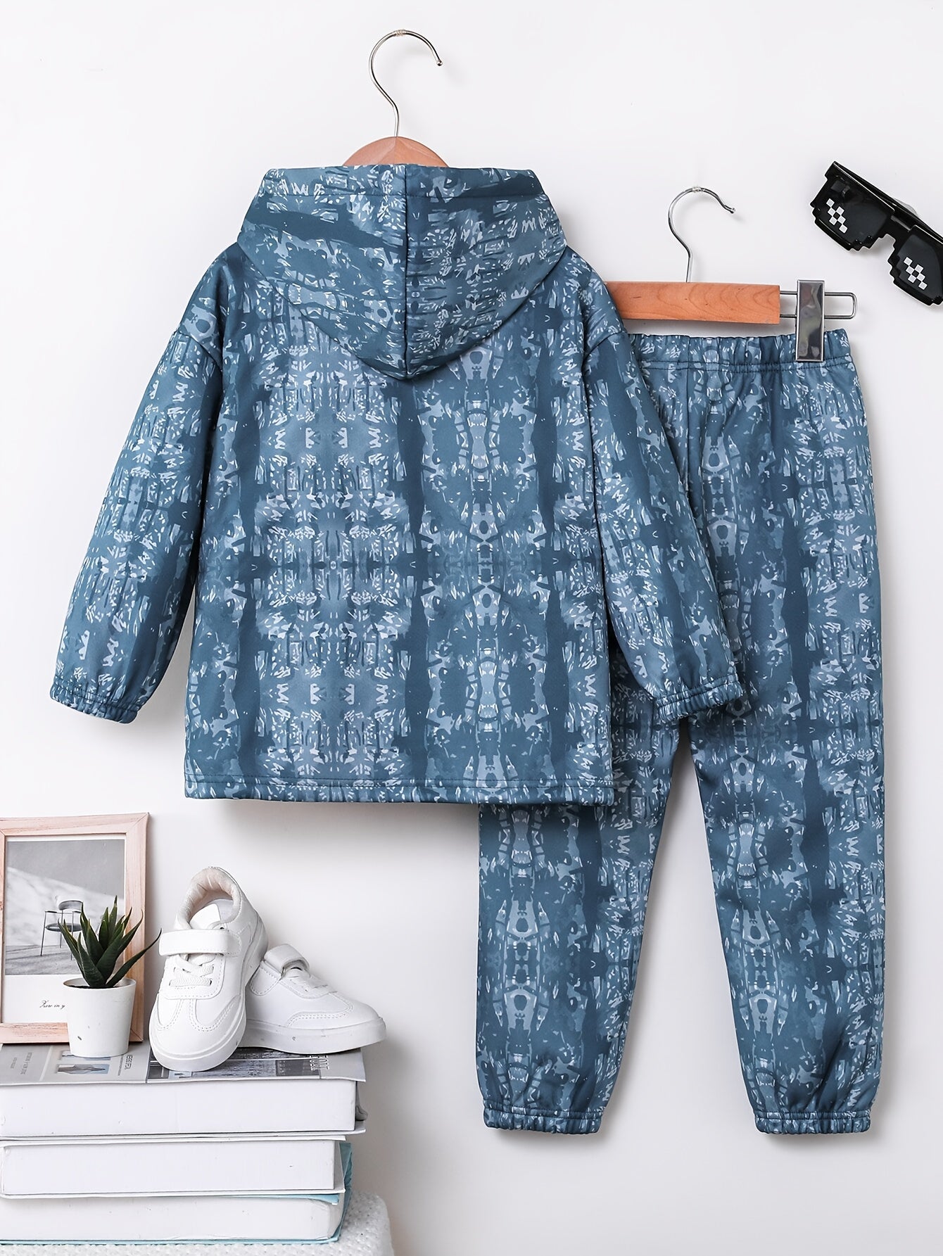 2pcs Boys' New Fashion Jacket and Pants Set, Trendy Cool Print Hooded Zip-Up Sweatshirt with Pockets, Autumn/Winter Fleece-Lined Thick Sportswear Outfit for Kids, 100% Polyester Stretch Durable Fabric, Perfect Gift Choice, Ki