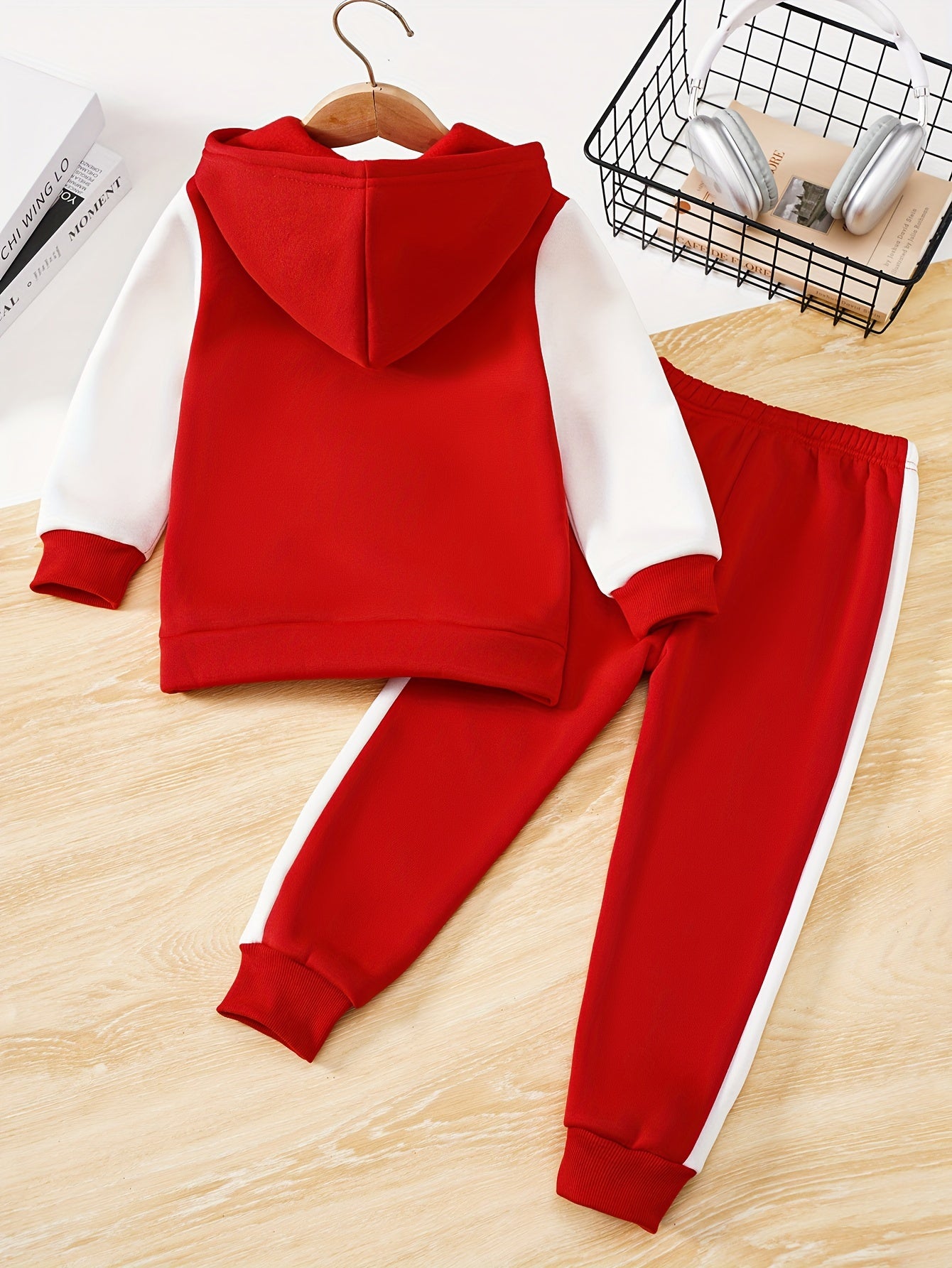 2pcs Boy's Long Sleeve Color Block Drop Shoulder Varsity Hooded Baseball Jacket & Casual Pants Outdoor Outfit, Kids Clothing For Spring Fall